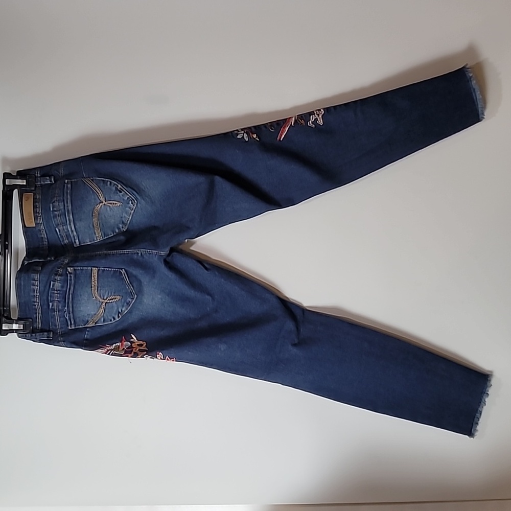 Jeans ~ YMI WannaBettaButt? Embroidered Ankle Jeans w/ Frayed Hem - Picture 9 of 13